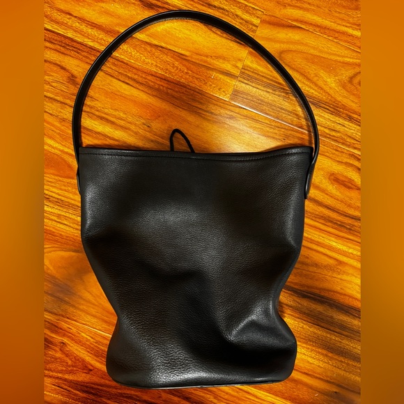 J. Crew Berkeley Bucket Bag in Leather - Picture 3 of 9